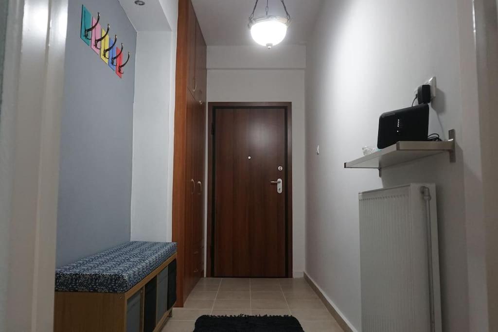 Sarakina City Larissa Bagian luar foto